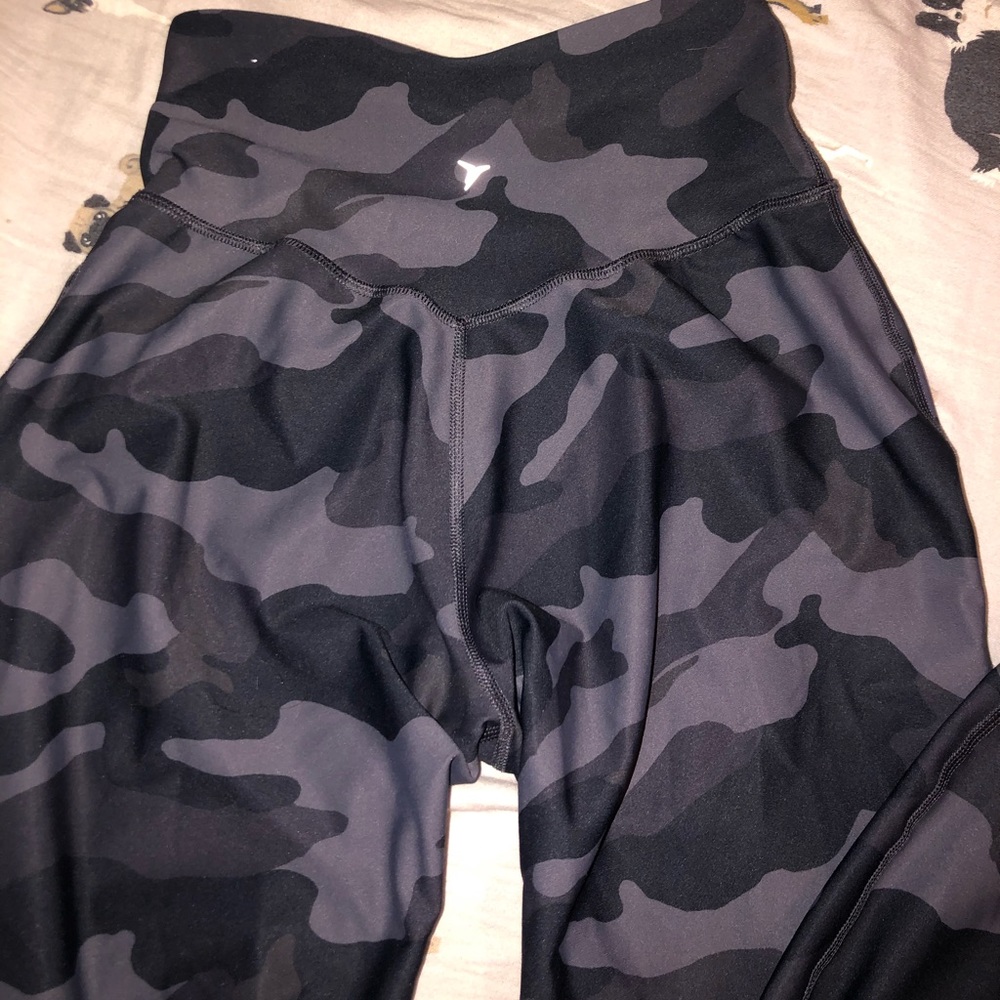 Old Navy Active Elevate Legging - image 2